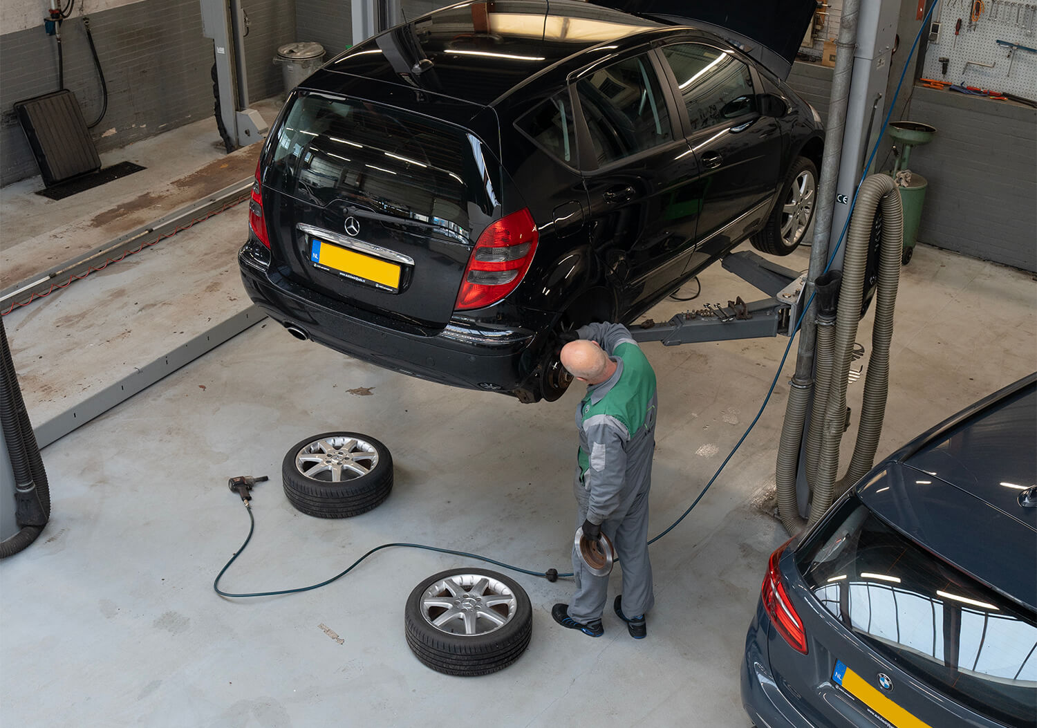 Wielen demontage werkplaats